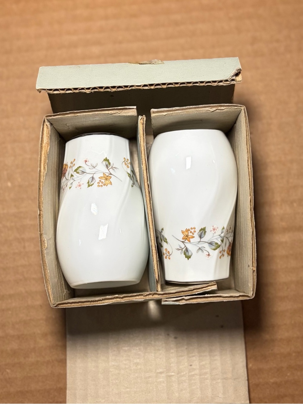 Sheffield Bouquet Porcelain Salt & Pepper Shakers 🧂